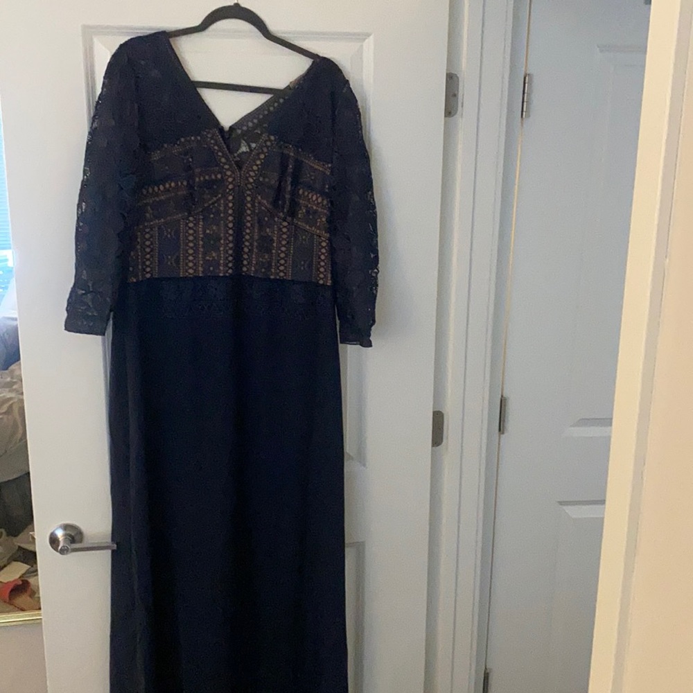 Tadashi Shoji Navy + Nude Ballgown: Size 16